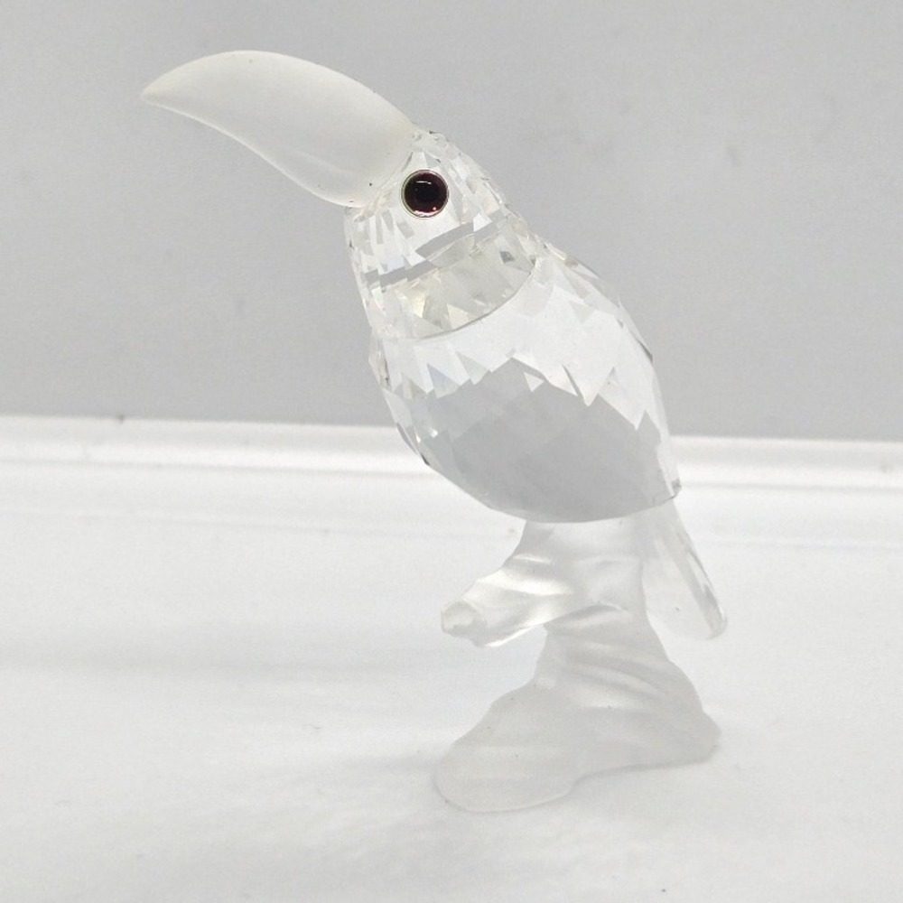 Title: Vintage Swarovski Crystal Toucan Figurine Frosted Beak Retired Bird